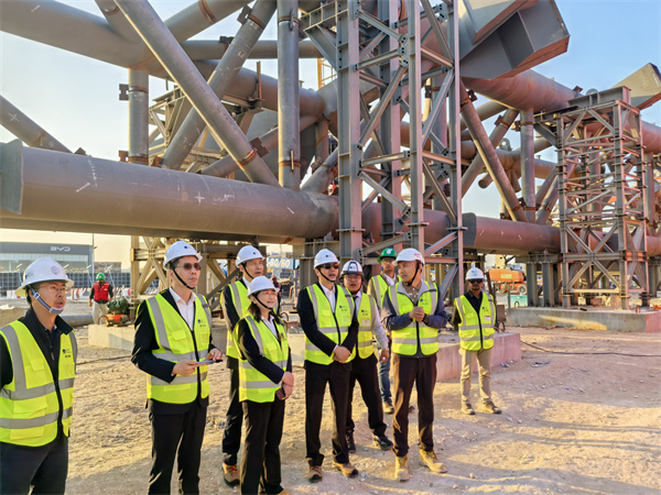 1740623690102595.jpg 參觀(guān)阿美體育場(chǎng).jpg